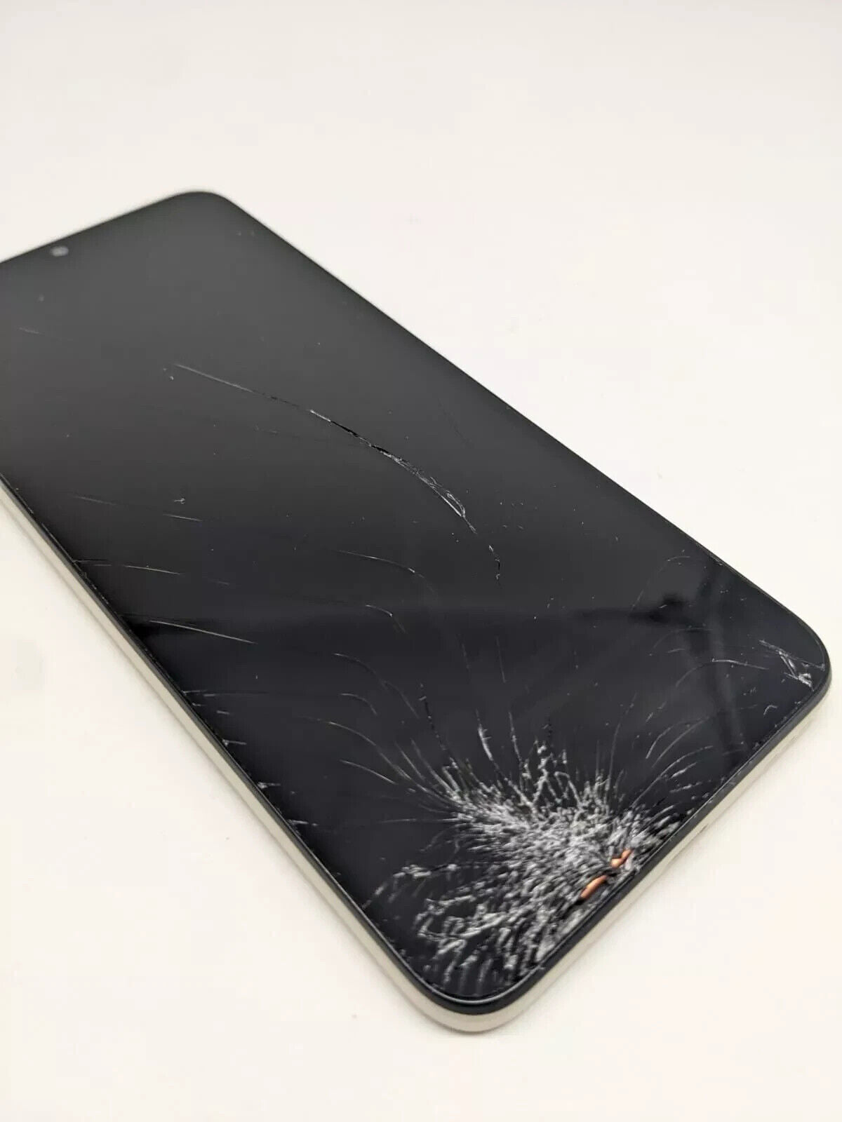 Motorola Moto E13 Bastler Teilespender Ersatzteile | STARTET | DISPLAY DEFEKT