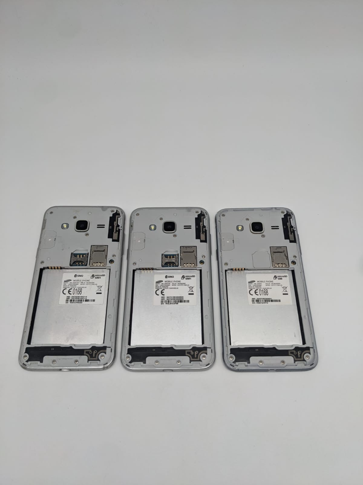 3x Samsung Galaxy J3 2016 Smartphone Teilespender Ersatzteile