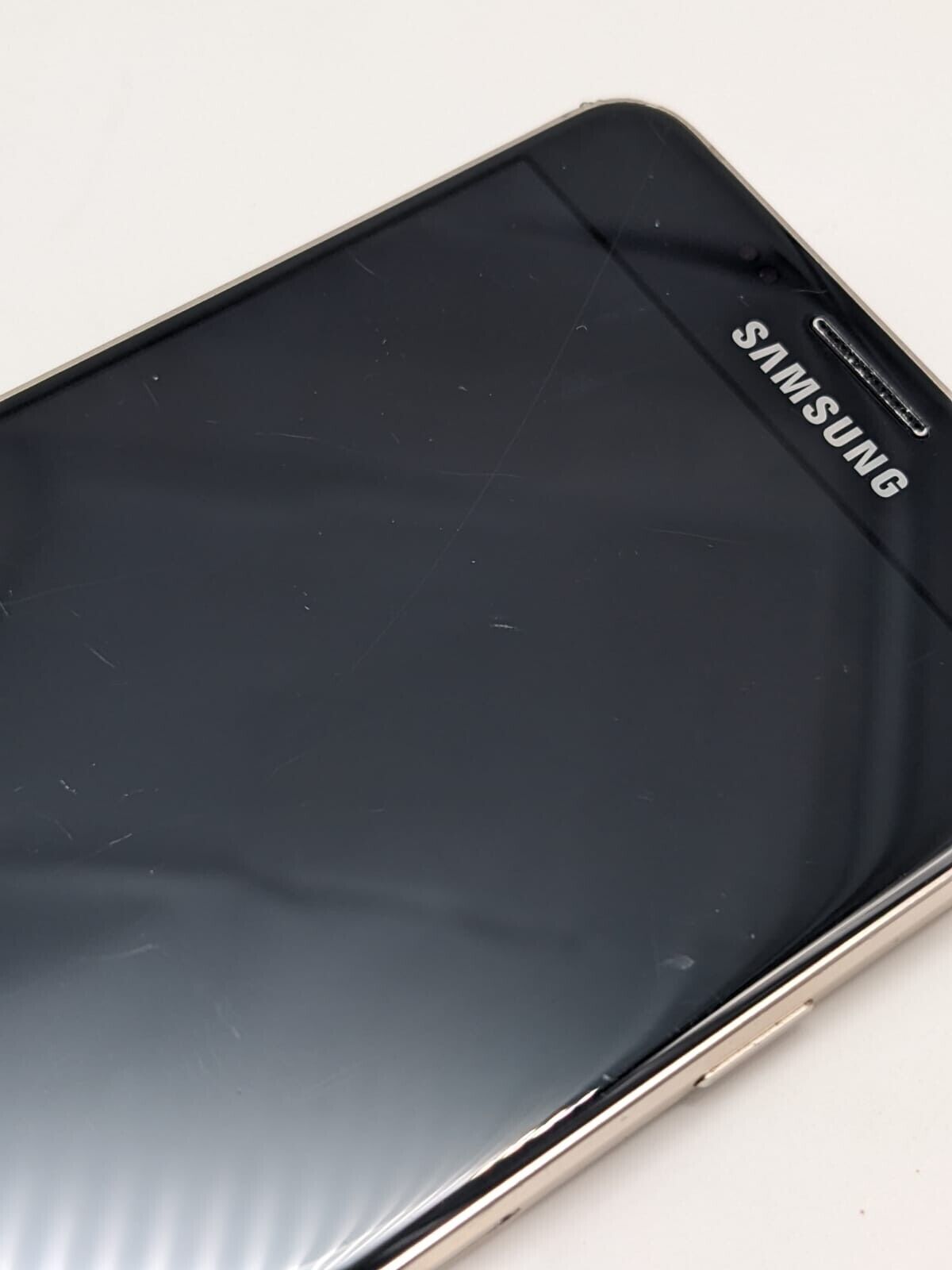 Samsung Galaxy A5 2016 SM-A510F Schwarz Gold Smartphone | OHNE SIMLOCK