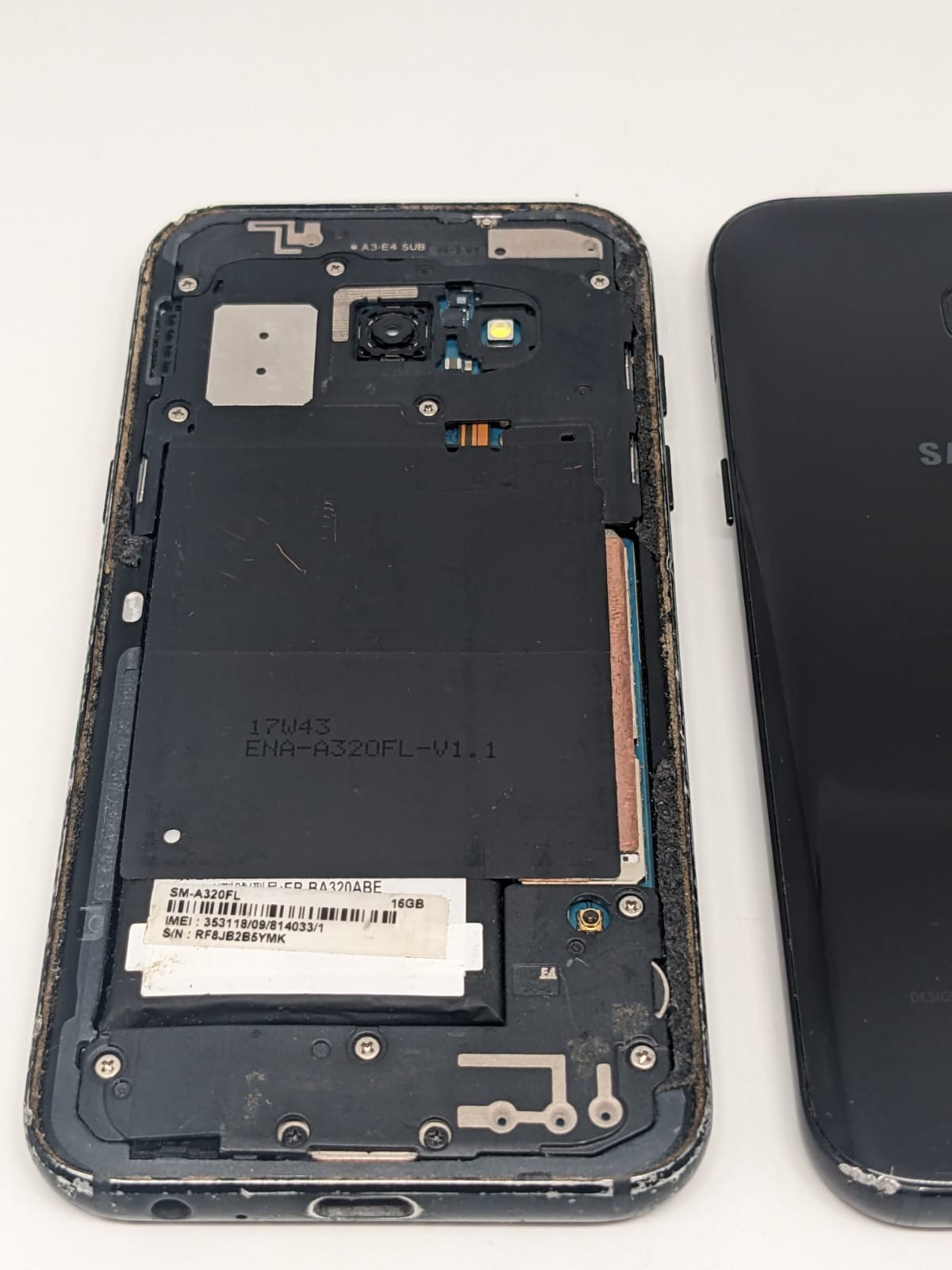 3x Samsung Galaxy A3 2017 SM-A320FL Konvolut Sammlung Posten | DEFEKT