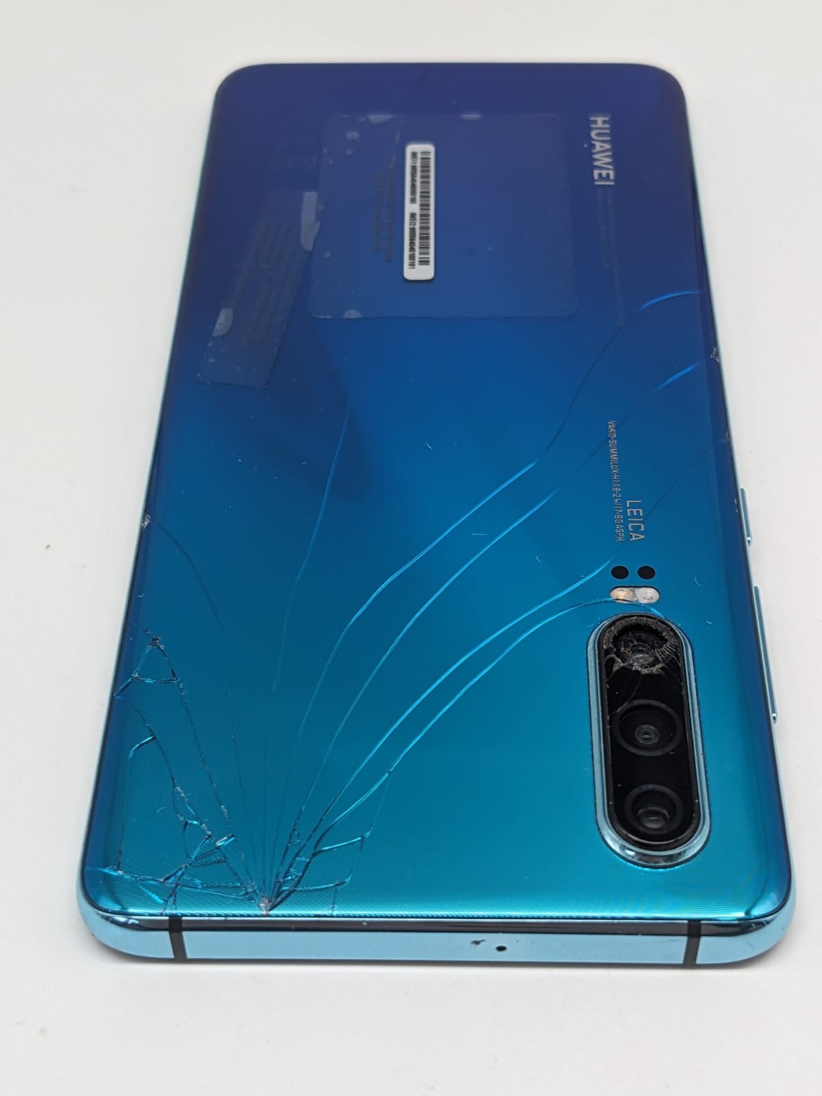 Huawei P30 ELE-L29 Smartphone Blau Teilespender | LÄDT/STARTET NICHT
