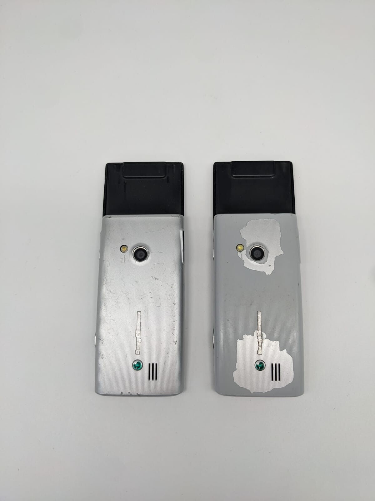 2x Sony Ericsson Hazel J20i Schwarz Handy | OHNE AKKU | UNGETESTET