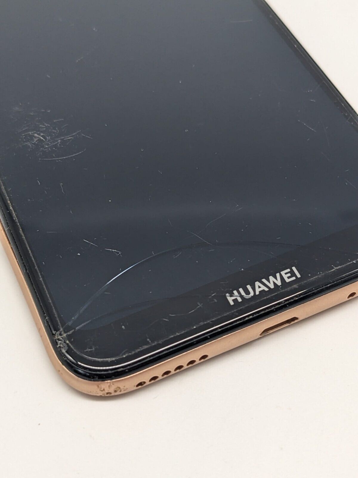 Huawei Y6 2019 Schwarz Smartphone | TEILESPENDER