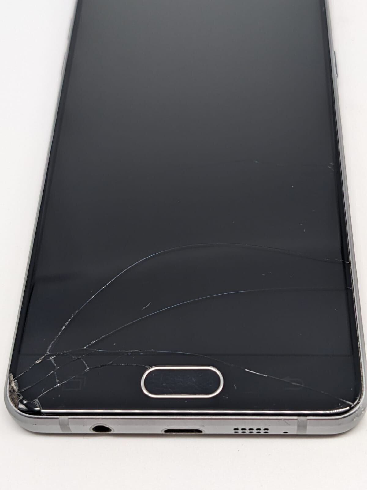 Samsung  Galaxy A5 SM-A510F Schwarz Teilespender | LÄDT/STARTET NICHT