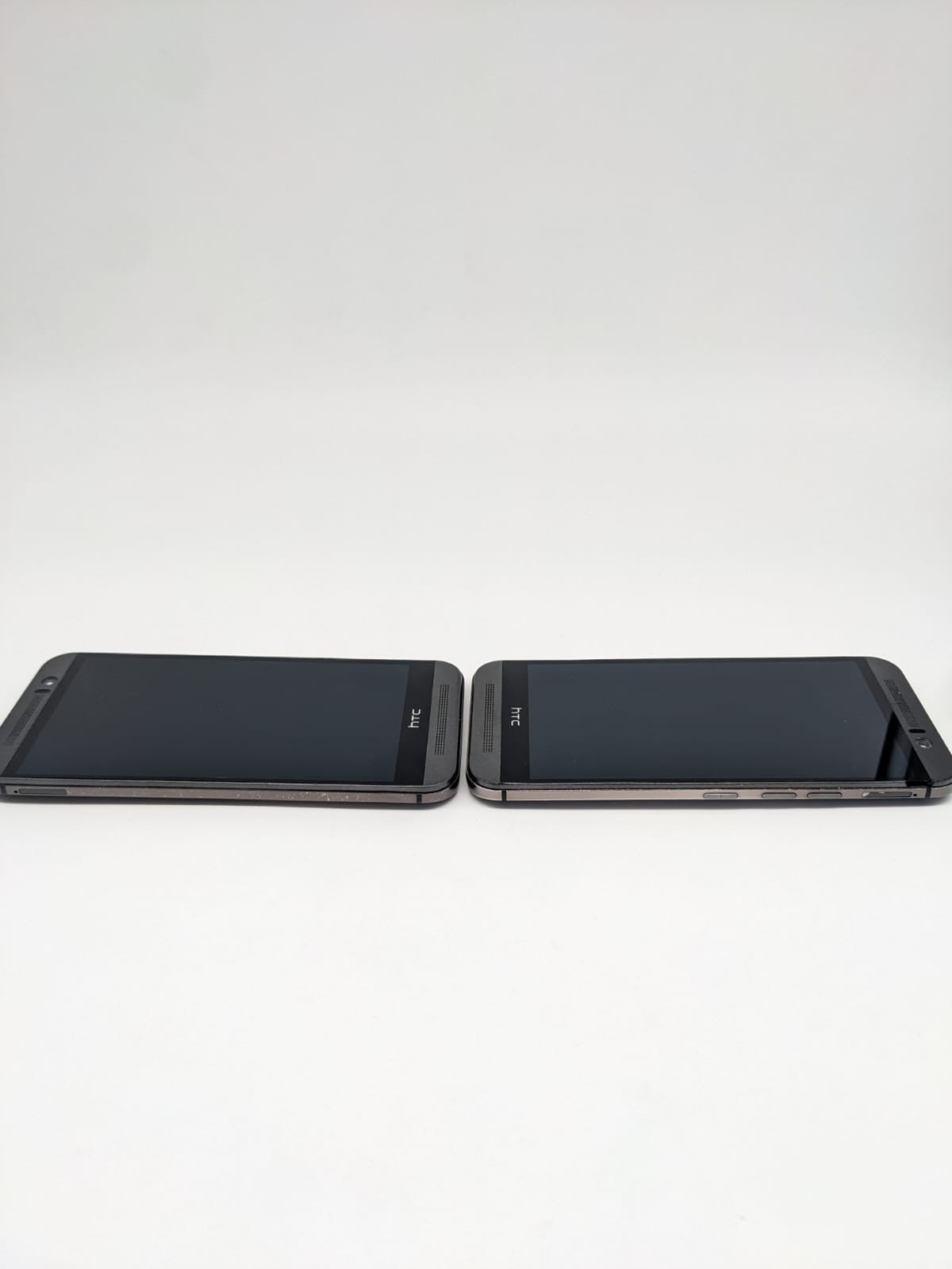 2x HTC One M9 Silber Smartphone Teilespender Ersatzteile | LÄDT/STARTET NICHT