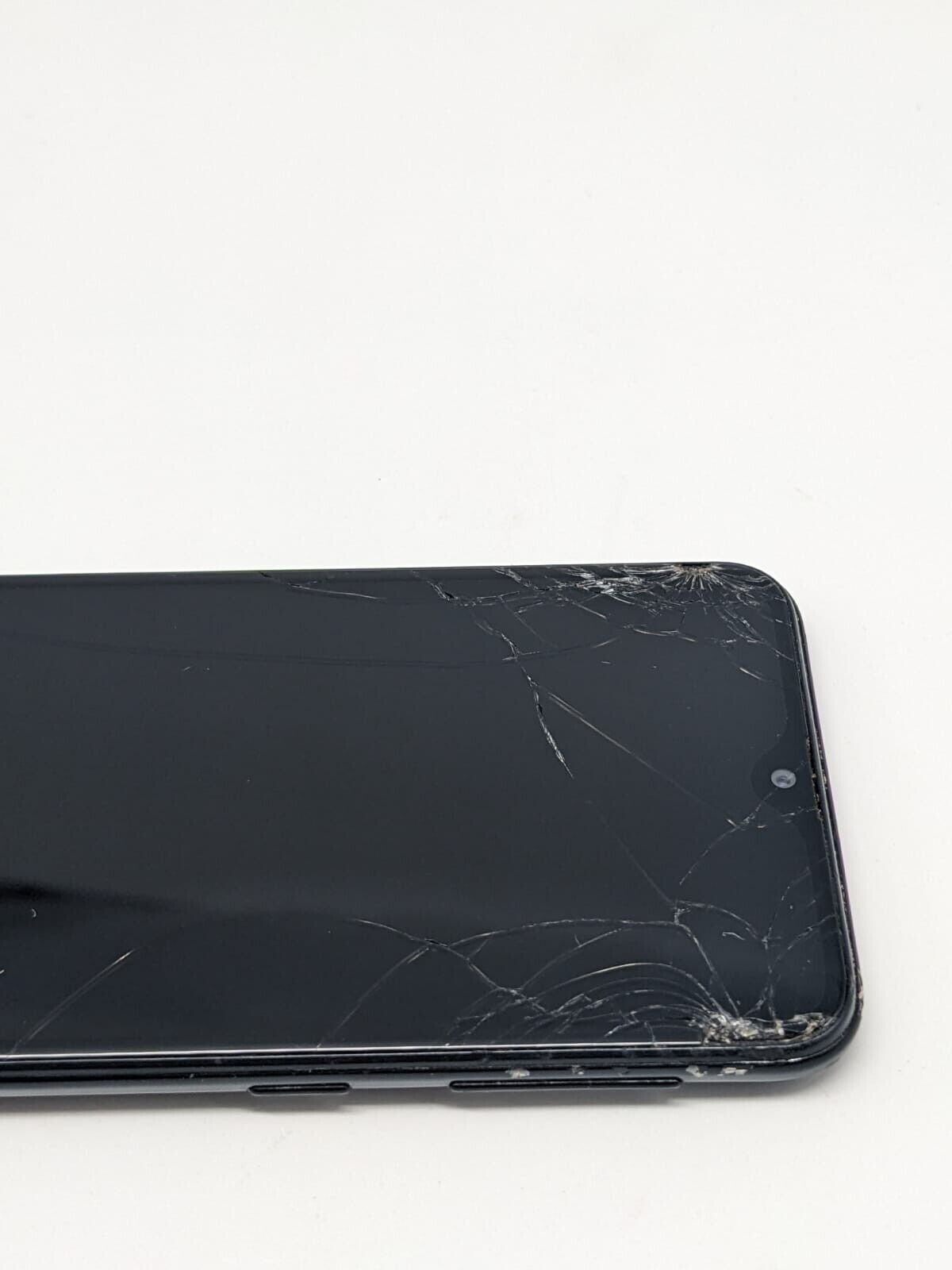 Samsung Galaxy A20e Dual-Sim Schwarz Smartphone | OHNE SIMLOCK