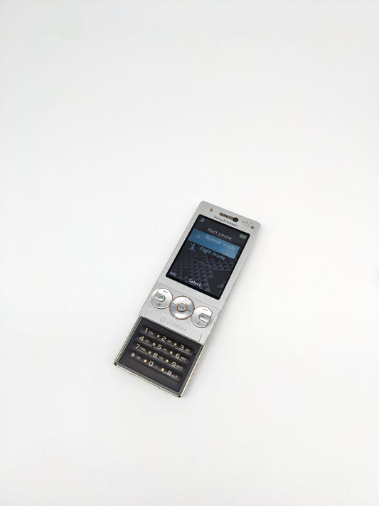Sony Ericsson W715 Silber Handy | OHNE SIMLOCK