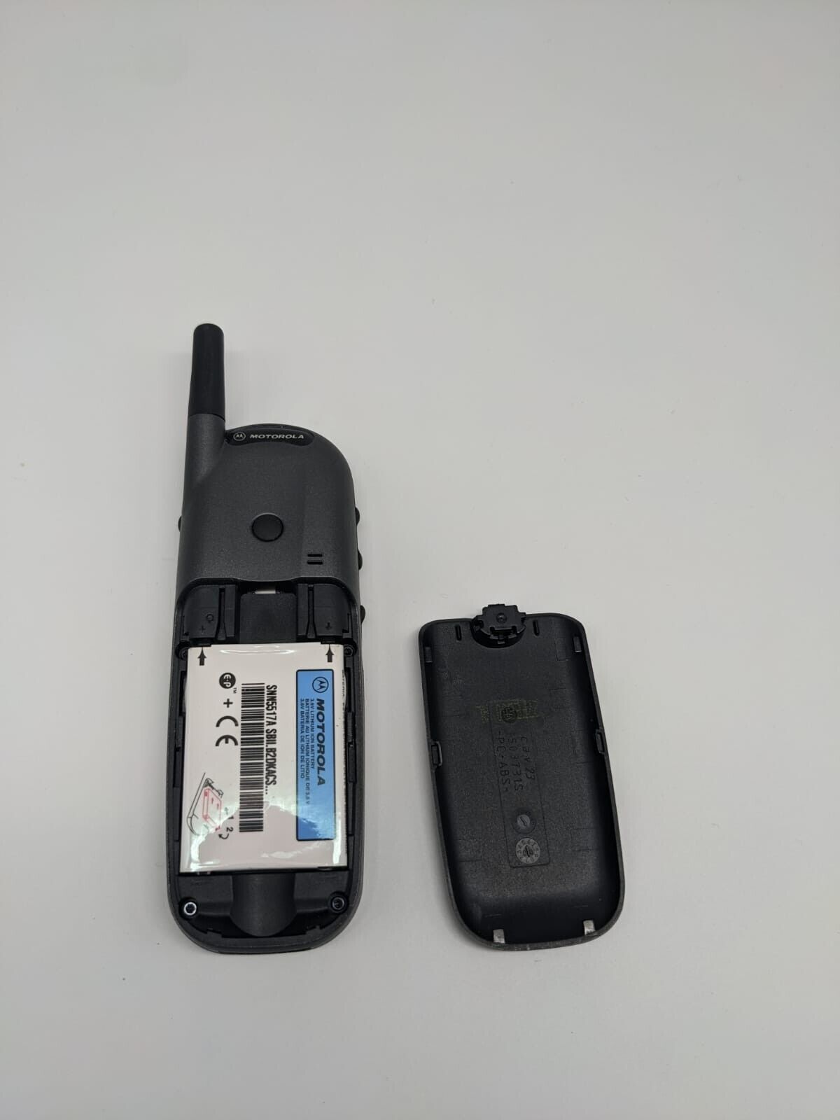 MT2-411A21 Motorola Timeport Tri Band Handy UNGETESTET S0036
