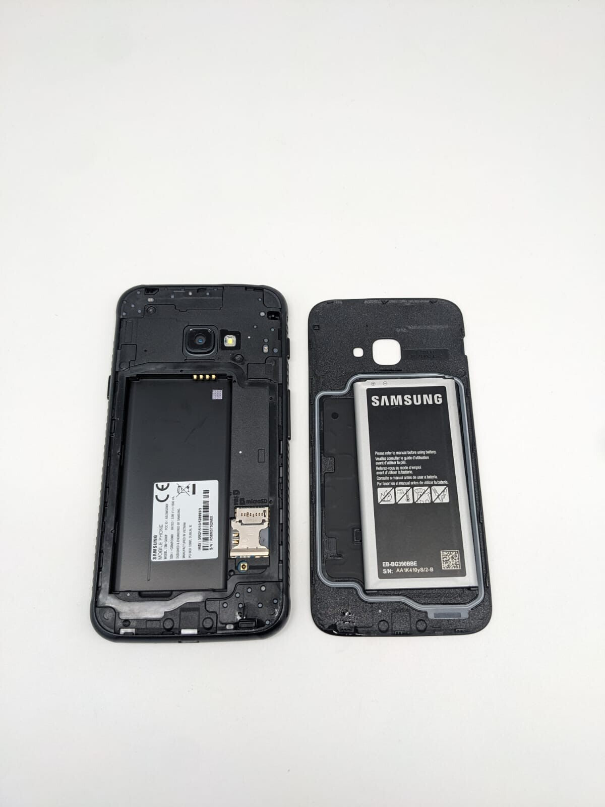 Samsung Galaxy XCover 4 SM-G390F Schwarz| BAT. NEU | TOP ZUSTAND