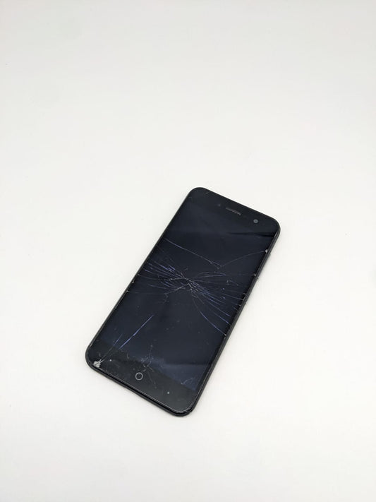 ZTE Blade A520 Dual SIM Bastler Teilespender | LÄDT/STARTET NICHT