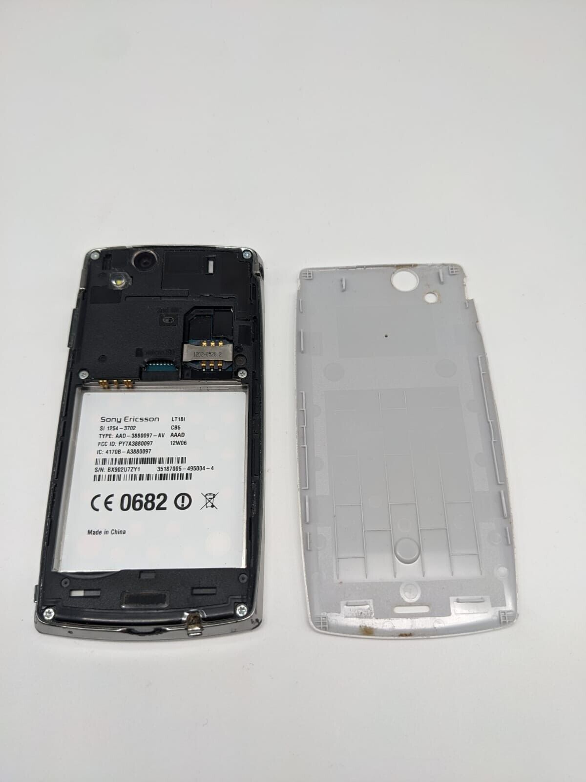 Sony Ericsson Xperia Arc S LT18i  | OHNE AKKU | OHNE SIMLOCK | FUNKTIONIERT