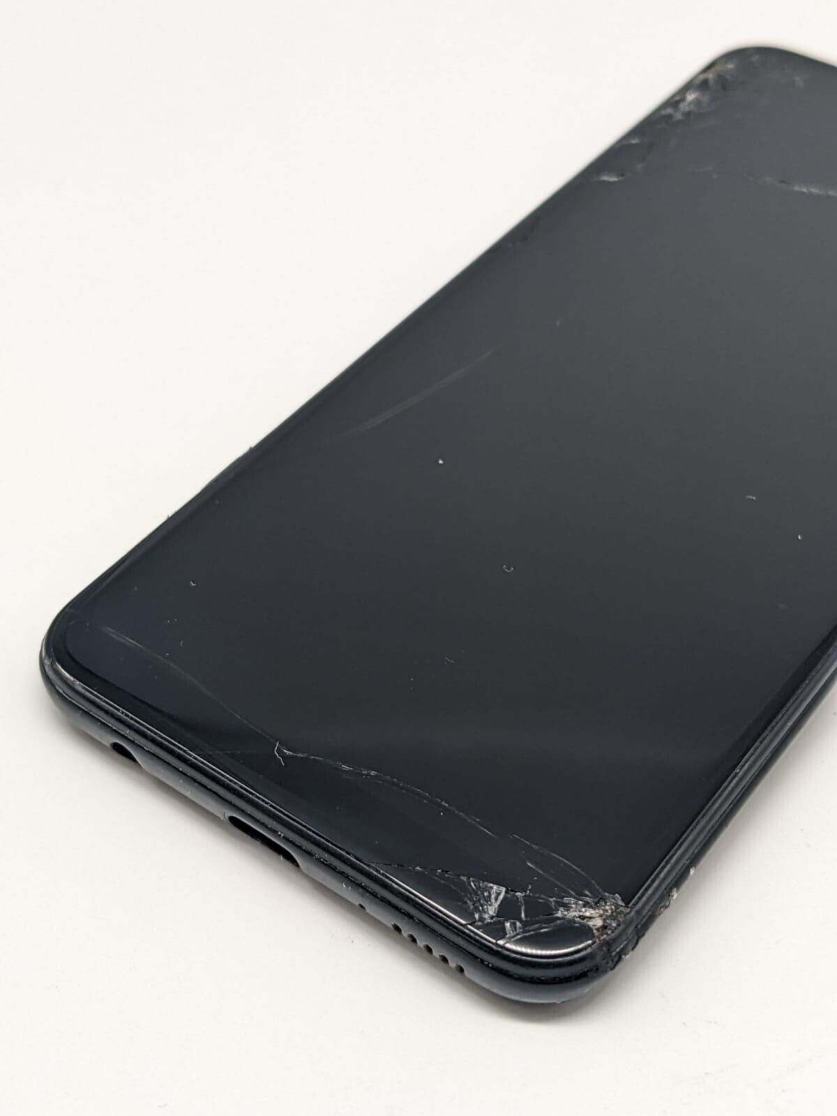 Samsung Galaxy A20e Dual-Sim Schwarz Smartphone | OHNE SIMLOCK
