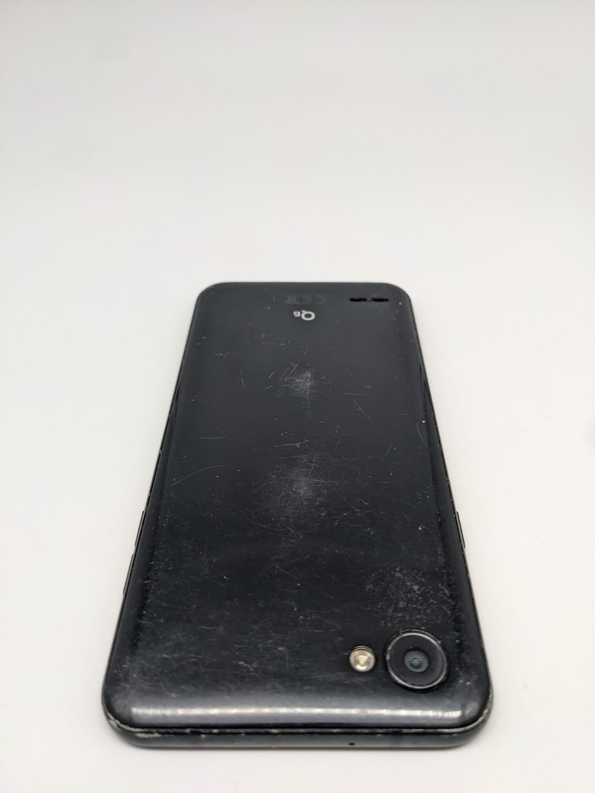 LG Q6 Schwarz Smartphone | DISPLAY-TEILDEFEKT | OHNE SIMLOCK