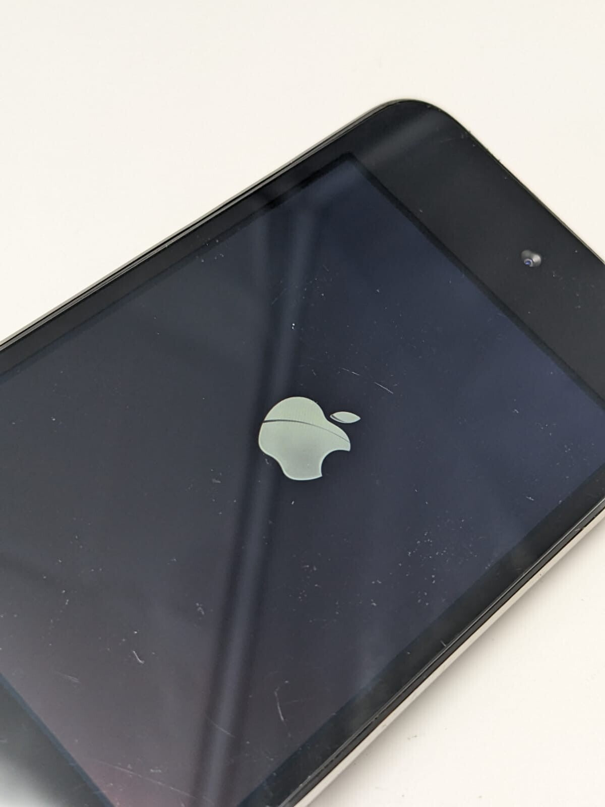 Apple iPod Touch 4. Generation 32GB | AKKU DEFEKT