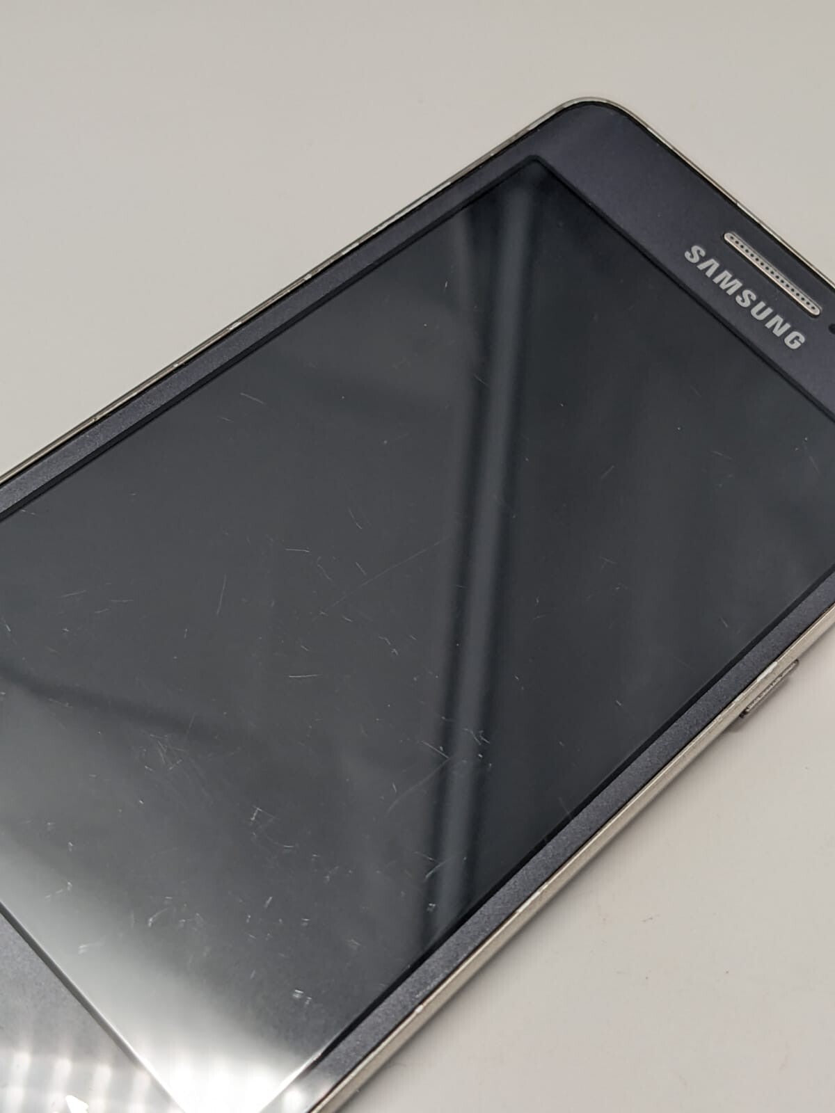 Samsung Galaxy Grand Prime SM-G531F Grau Smartphone | OHNE SIMLOCK
