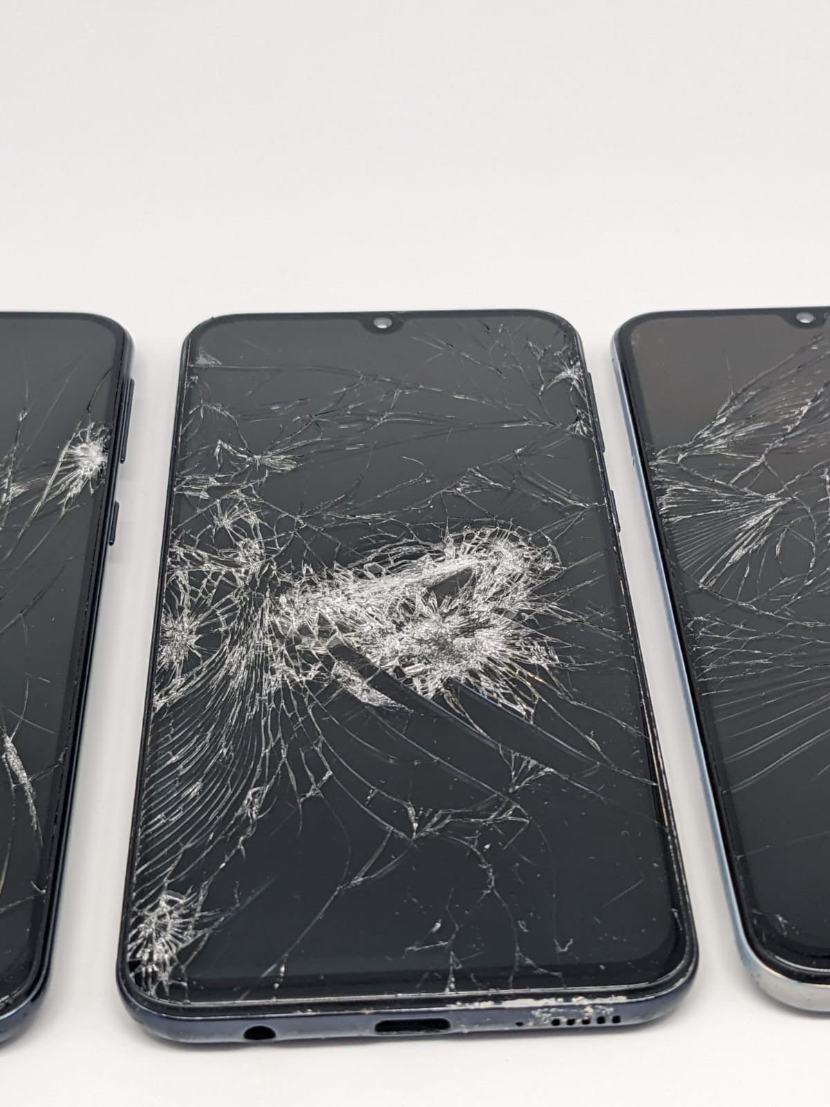 4x Samsung Galaxy A40 SM-A405FN/DS Smartphone | LÄDT/STARTET NICHT