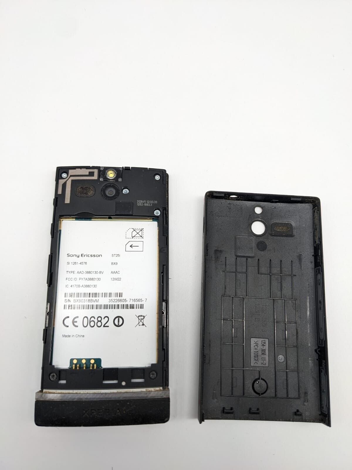 SONY Xperia U ST25i Schwarz Smartphone OHNE AKKU UNGETESTET 