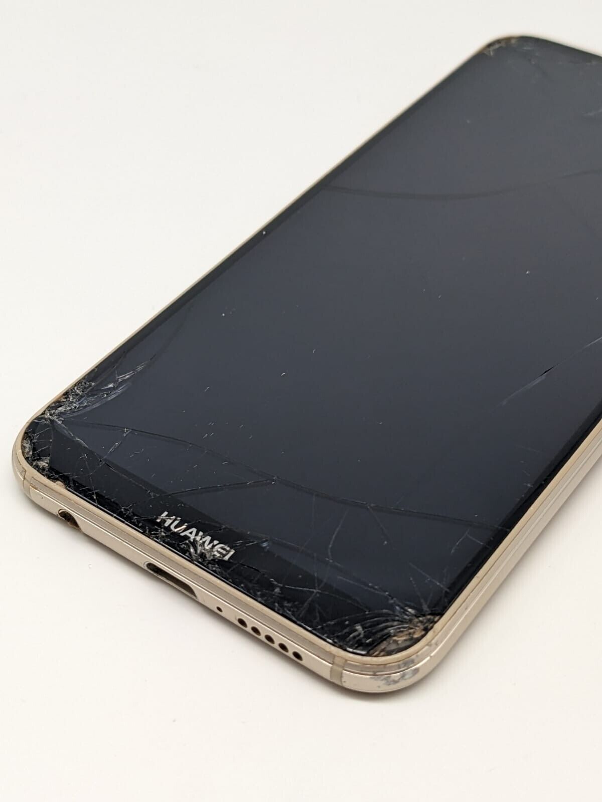 Huawei P20 Lite Gold Teilespender Ersatzteile | LÄDT/STARTET NICHT