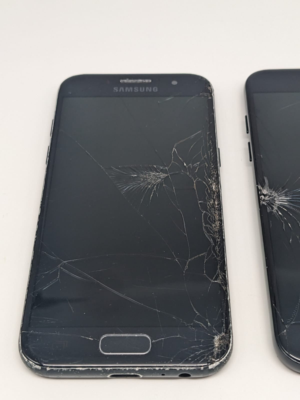 3x Samsung Galaxy A3 2017 SM-A320FL Konvolut Sammlung Posten | DEFEKT