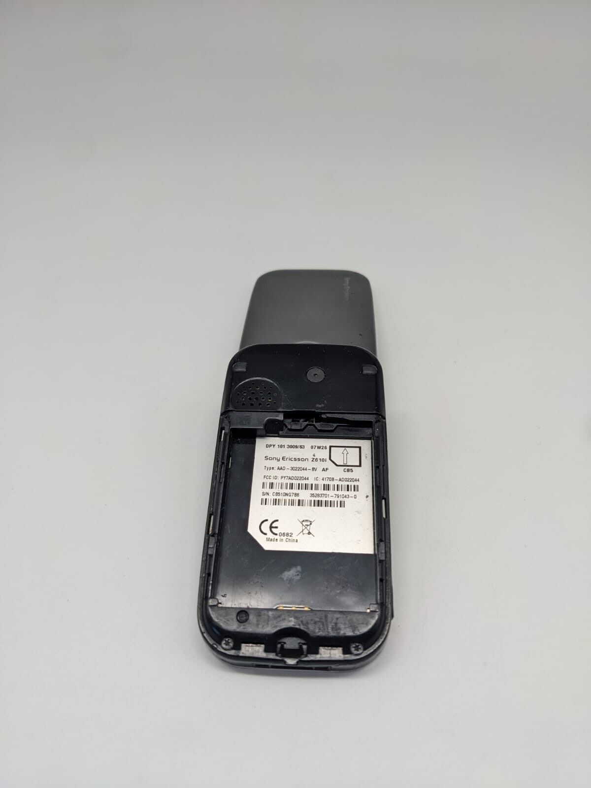 Sony Ericsson Z610i Grau Klapphandy | OHNE AKKU | OHNE SIMLOCK