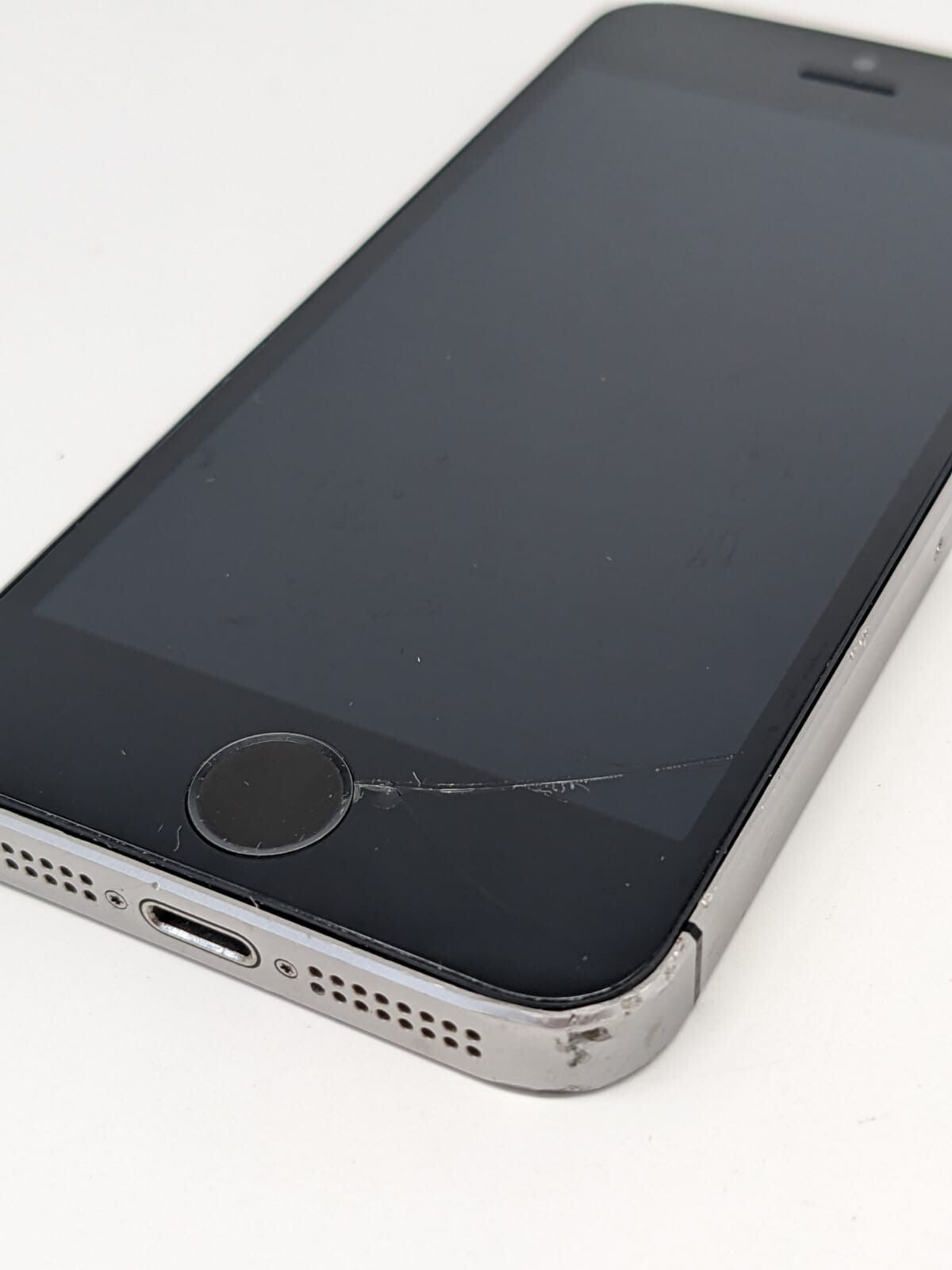 Apple iPhone SE A1723 Schwarz Teilespender Ersatzteile | LÄDT/STARTET NICHT