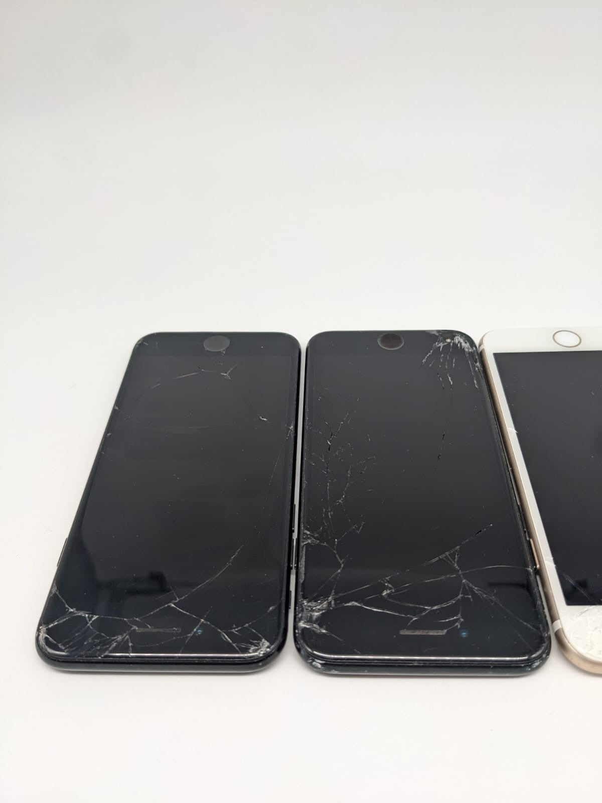 4x Apple iPhone 7 Teilespender Konvolut Sammlung Ersatzteile Bastler | DEFEKT