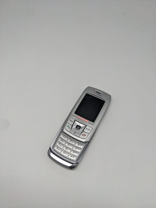 Samsung SGH-E250 Silber Handy | OHNE AKKU | OHNE SIMLOCK | FUNKTIONIERT