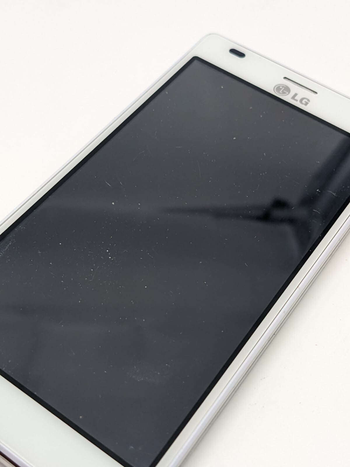 LG  Optimus 4X HD P880 Weiß Smartphone | OHNE AKKU | LÄDT/STARTET NICHT