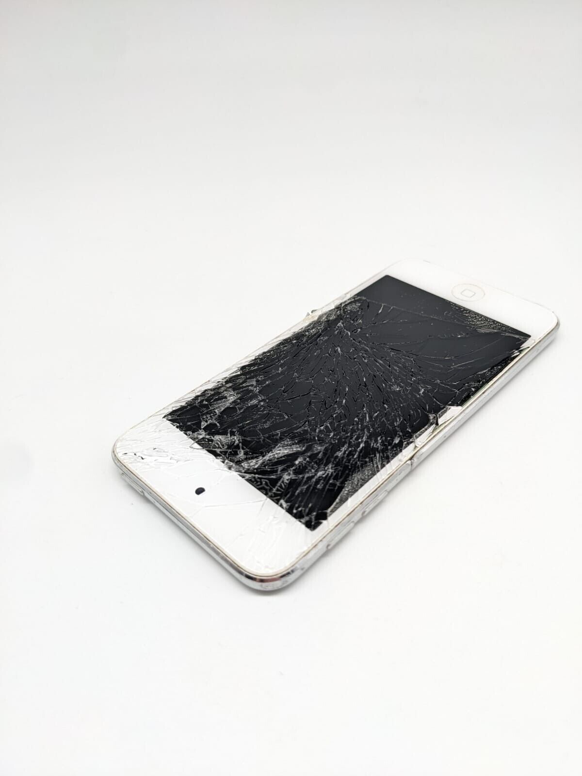 Apple iPod Touch 5. Generation Weiß A1421 | LÄDT/STARTET NICHT