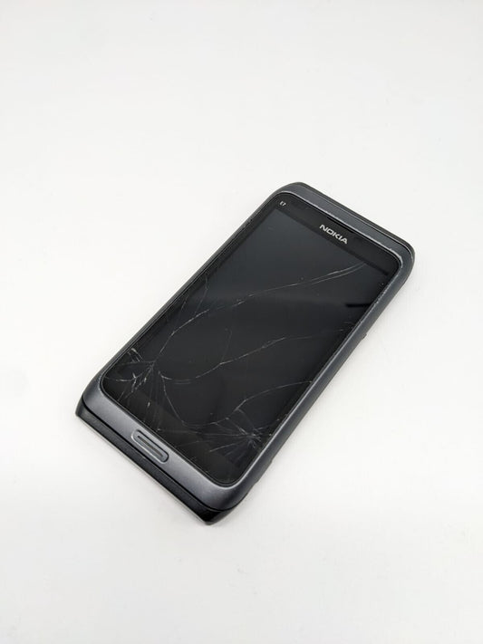 Nokia E7 Schwarz Smartphone | LÄDT/STARTET NICHT #X6