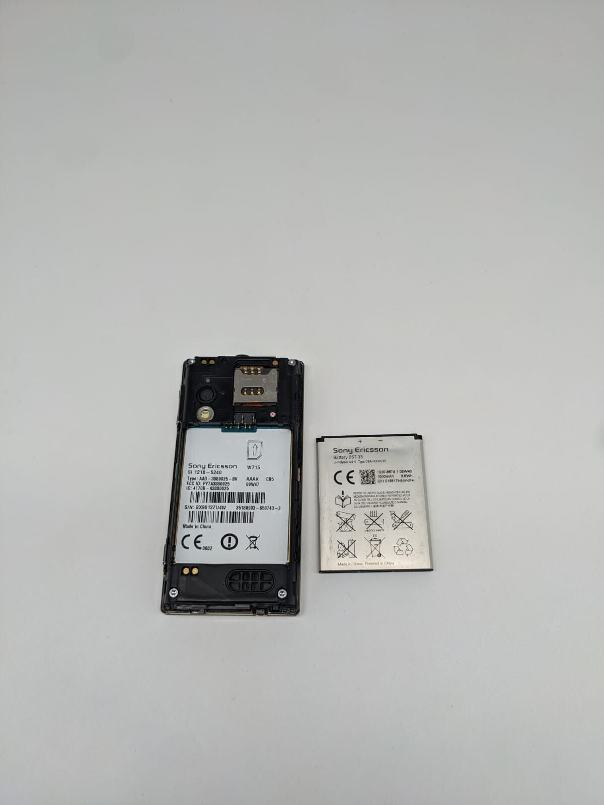 Sony Ericsson W715 Silber Handy | OHNE SIMLOCK