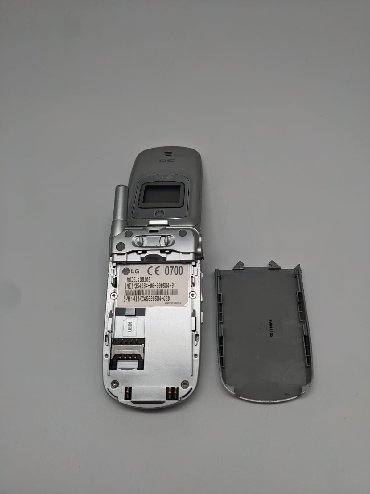LG U8100 Silber Klapphandy  | OHNE AKKU | UNGETESTET