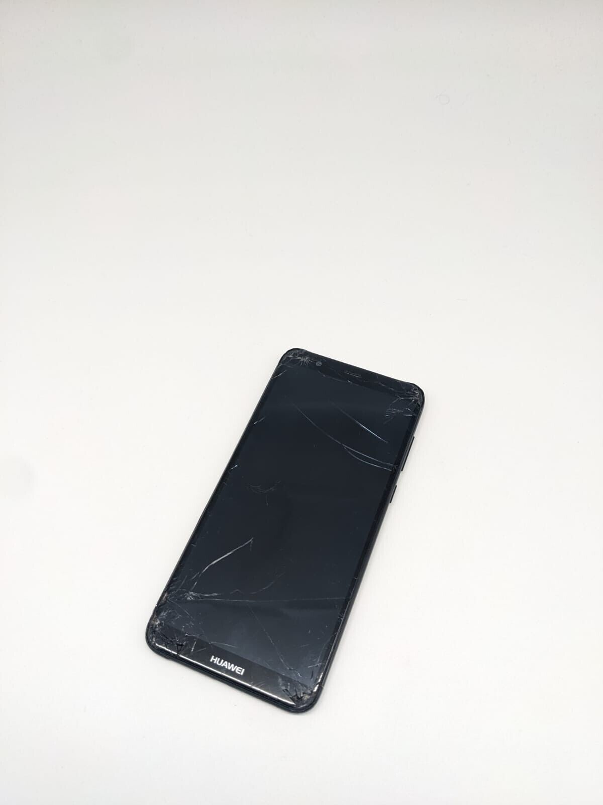 Huawei P Smart Schwarz FIG-LX1 Smartphone Teilespender | LÄDT/STARTET NICHT