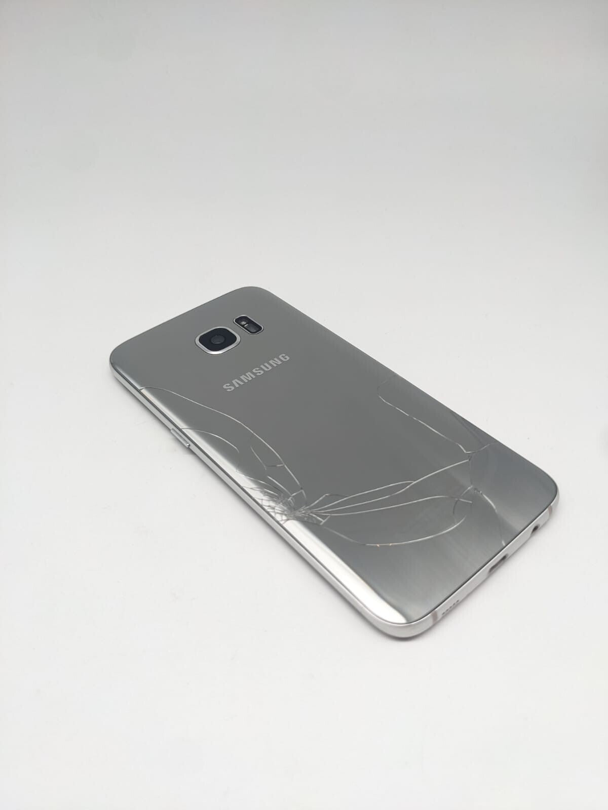 Samsung Galaxy S7 Edge 32GB Silber Smartphone | OHNE SIMLOCK