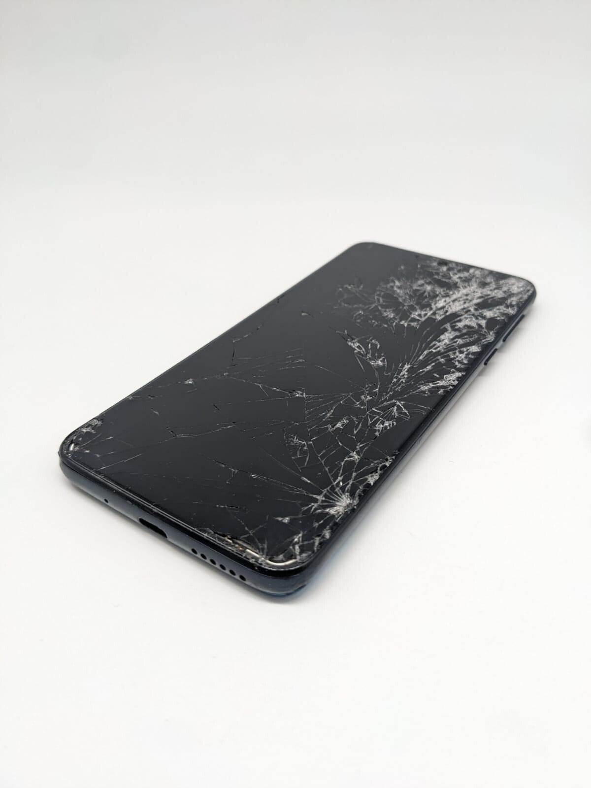 Motorola One Macro Blau Ersatzteile Teilespender | DISPLAYSCHADEN