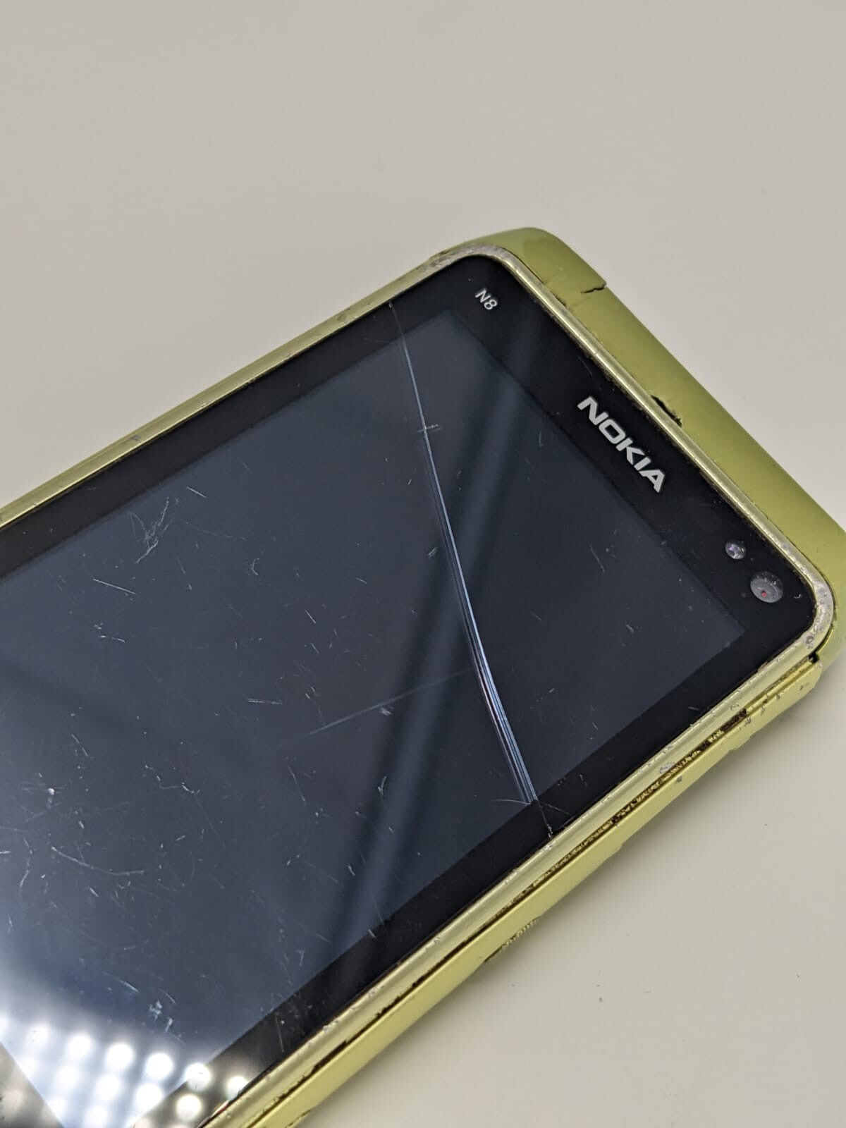 Nokia N8 Grün Smartphone Teilespender Bastler Ersatzteile | LÄDT/STARTET NICHT