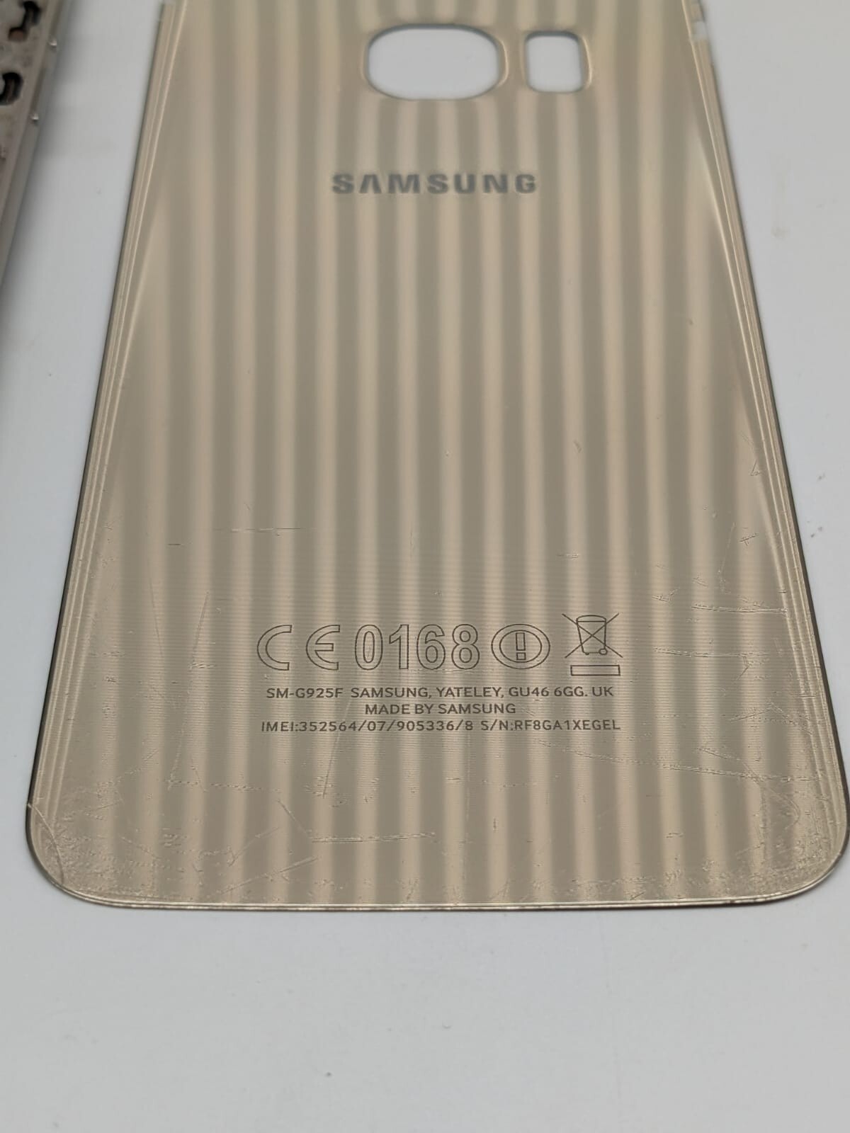 Samsung Galaxy S6 Edge Gold SM-G925F | OHNE AKKU | UNGETESTET