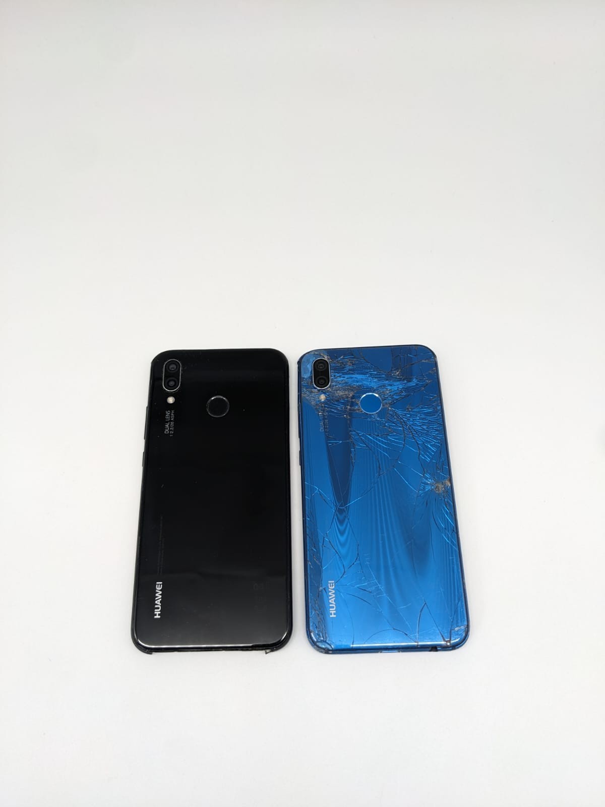 2x Huawei P20 Lite Schwarz Blau Teilespender Ersatzteile | LÄDT/STARTET NICHT