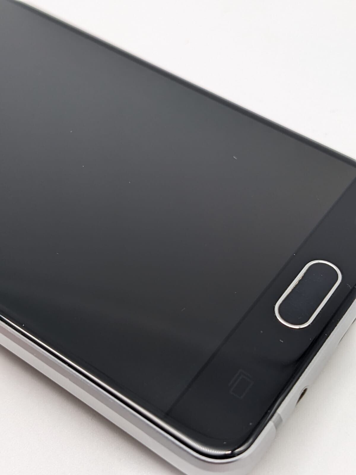 Samsung Galaxy A5 2016 Schwarz SM-A510F Smartphone | OHNE SIMLOCK