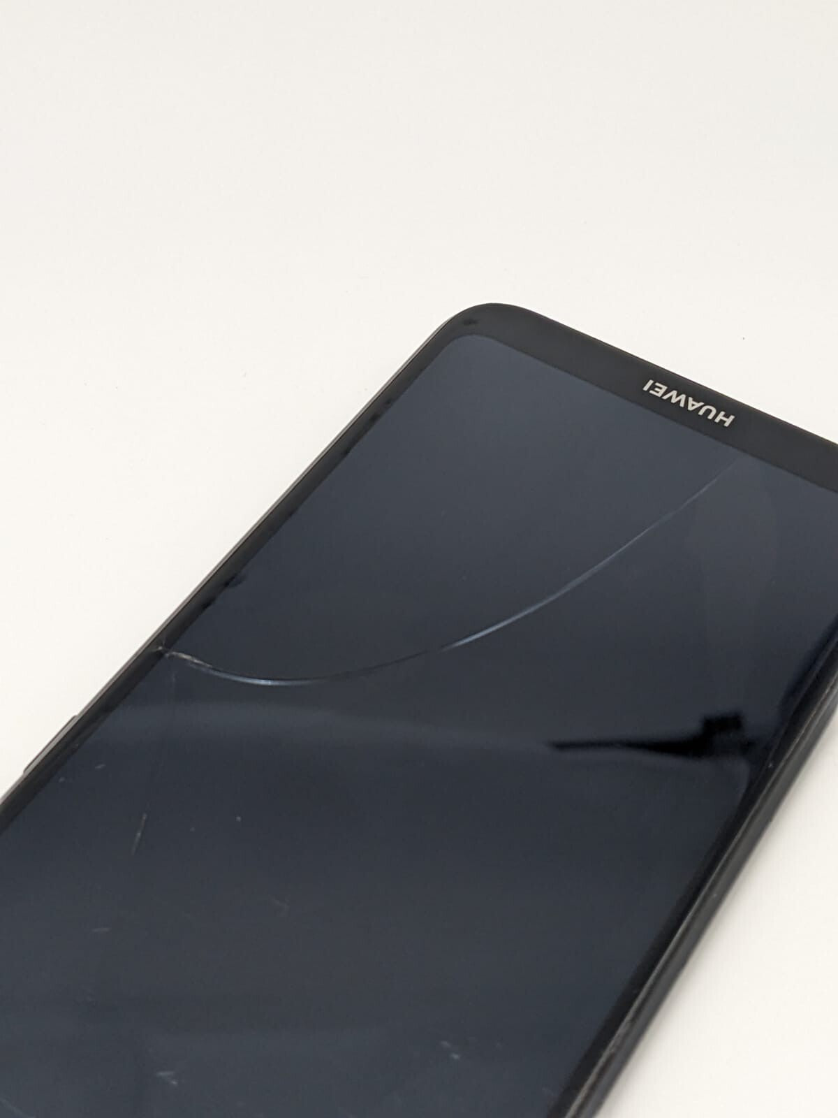 Huawei Y7 2019 DUB-LX1 Schwarz 32GB Dual Sim | DISPLAYSCHADEN