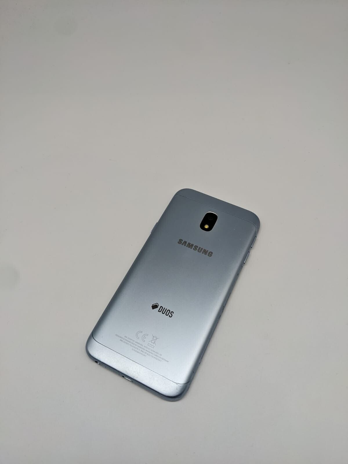 Samsung Galaxy J3 2017 SM-J330F/DS Blau Smartphone | LÄDT/STARTET NICHT