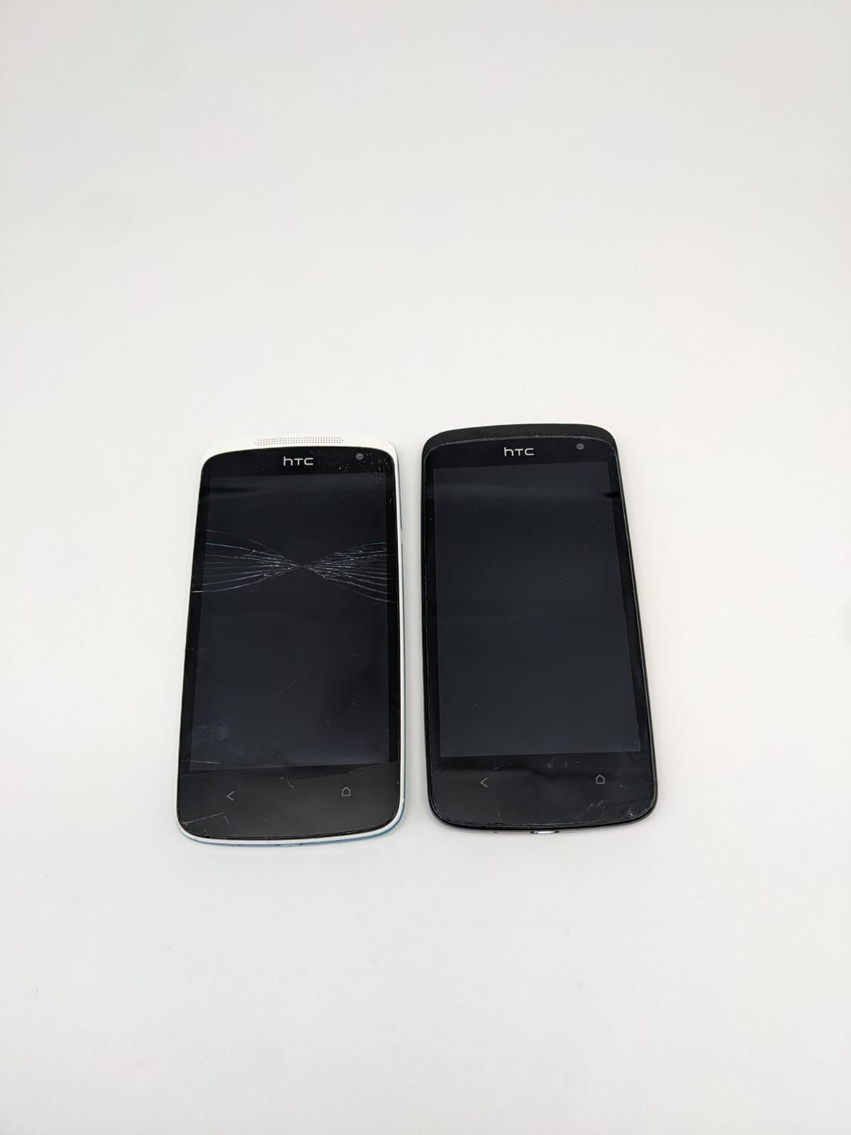 2x HTC Desire 500 Teilespender Ersatzteile Bastler | LÄDT/STARTET NICHT