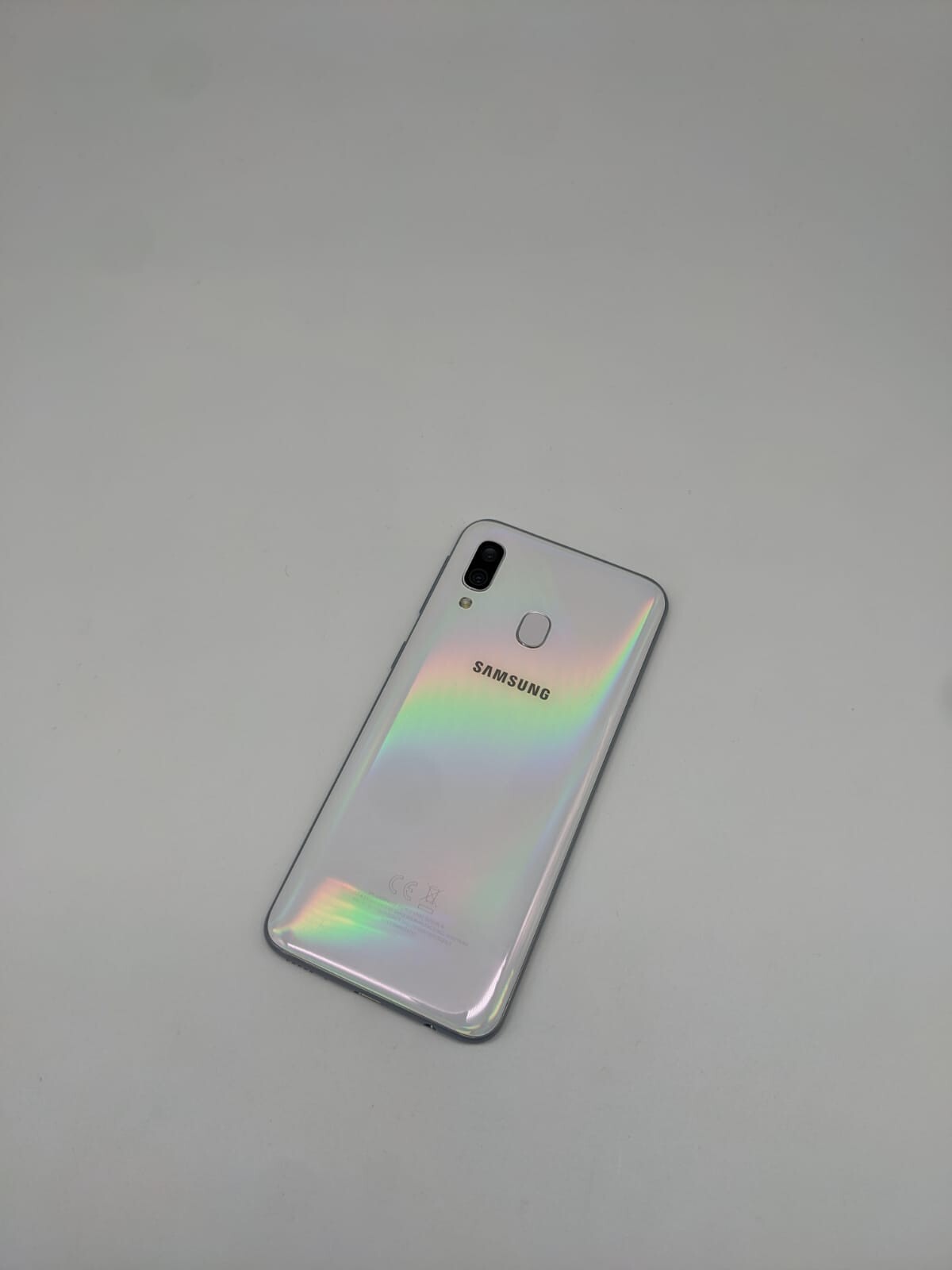 Samsung Galaxy A40 SM-A405FN/DS Weiß Smartphone | DISPLAYSCHADEN