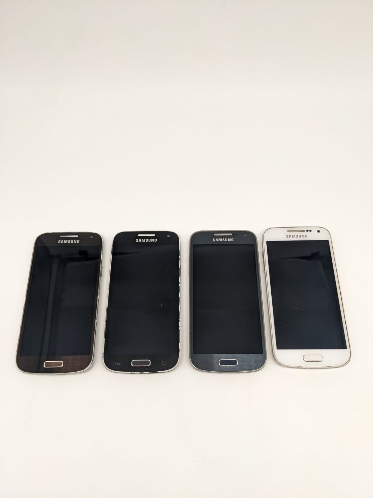 4x Samsung Galaxy S4 mini GT-i9195 Konvolut Sammlung Posten | UNGETESTET