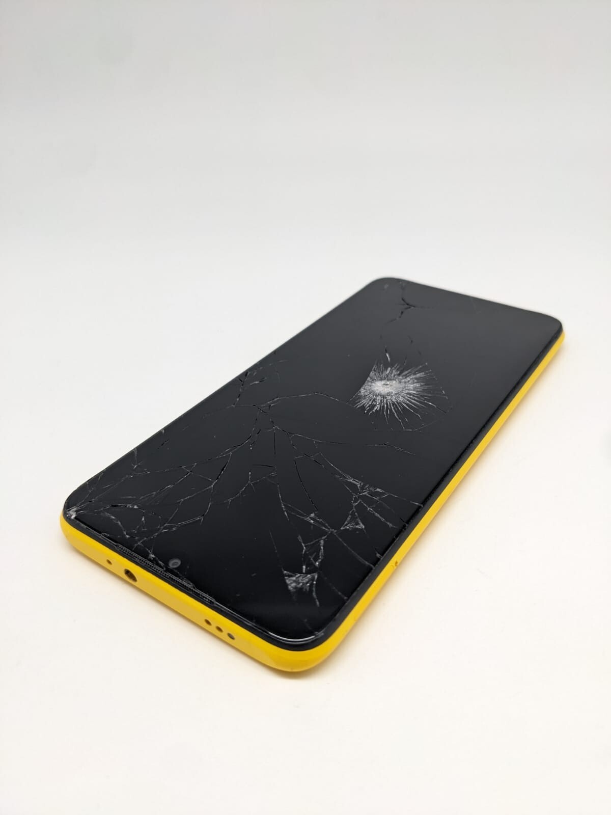 Xiaomi Poco M3 Smartphone Gelb Teilespender Ersatzteile | LÄDT/STARTET NICHT