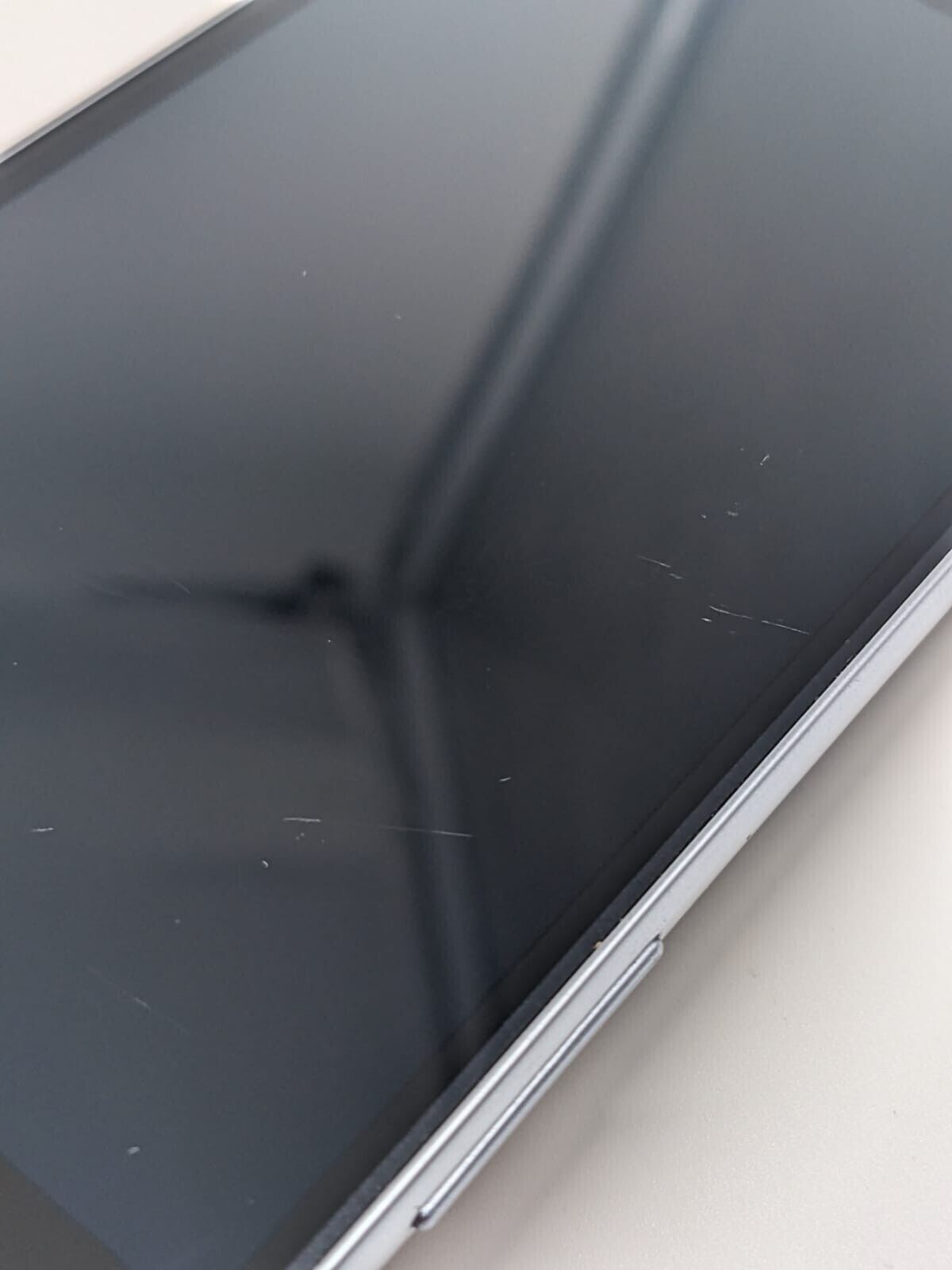 Samsung Galaxy J3 Duos J320F/DS 2016 Android | OHNE SIMLOCK