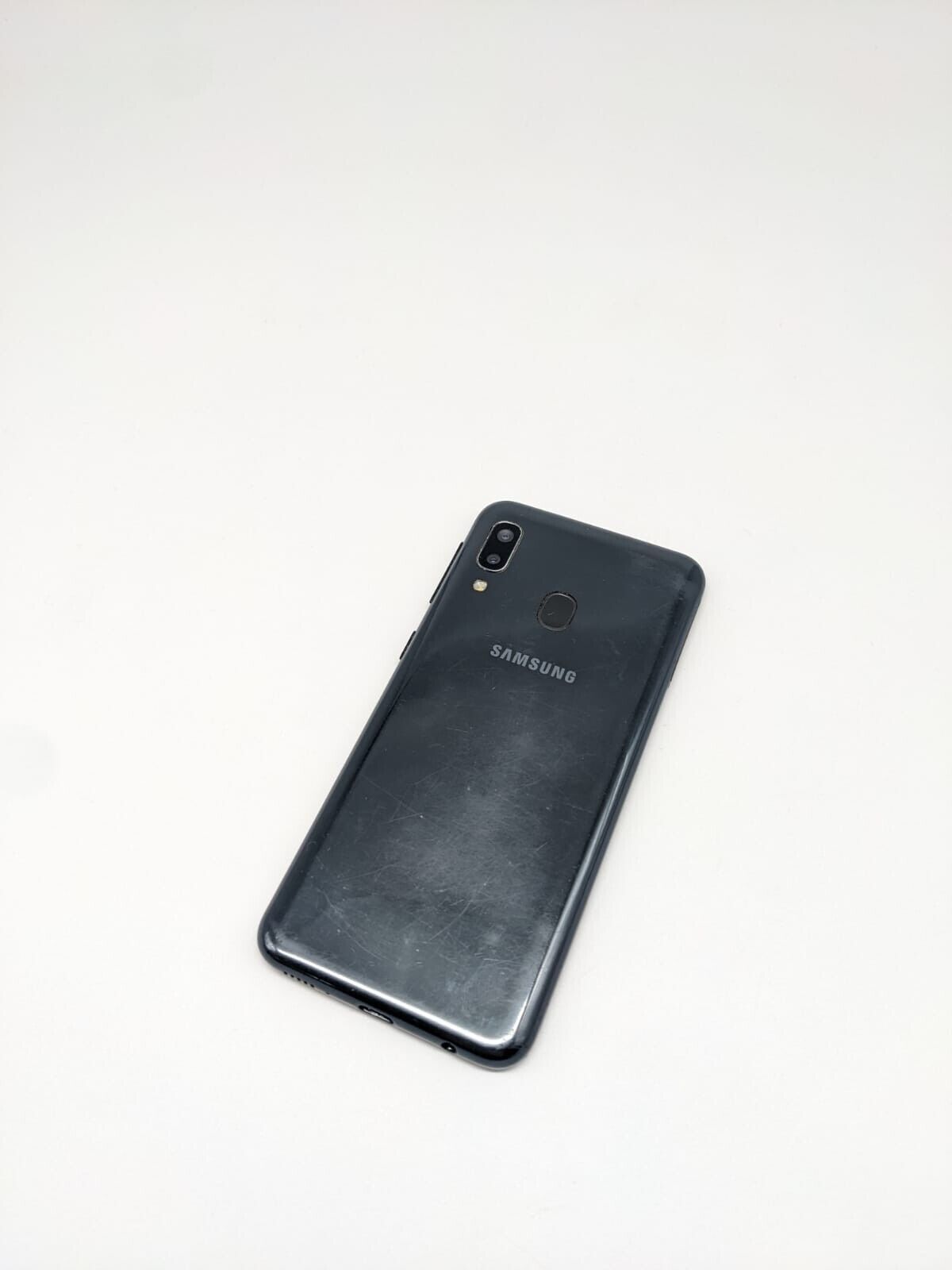 Samsung Galaxy A20e Dual-Sim Schwarz Smartphone | OHNE SIMLOCK