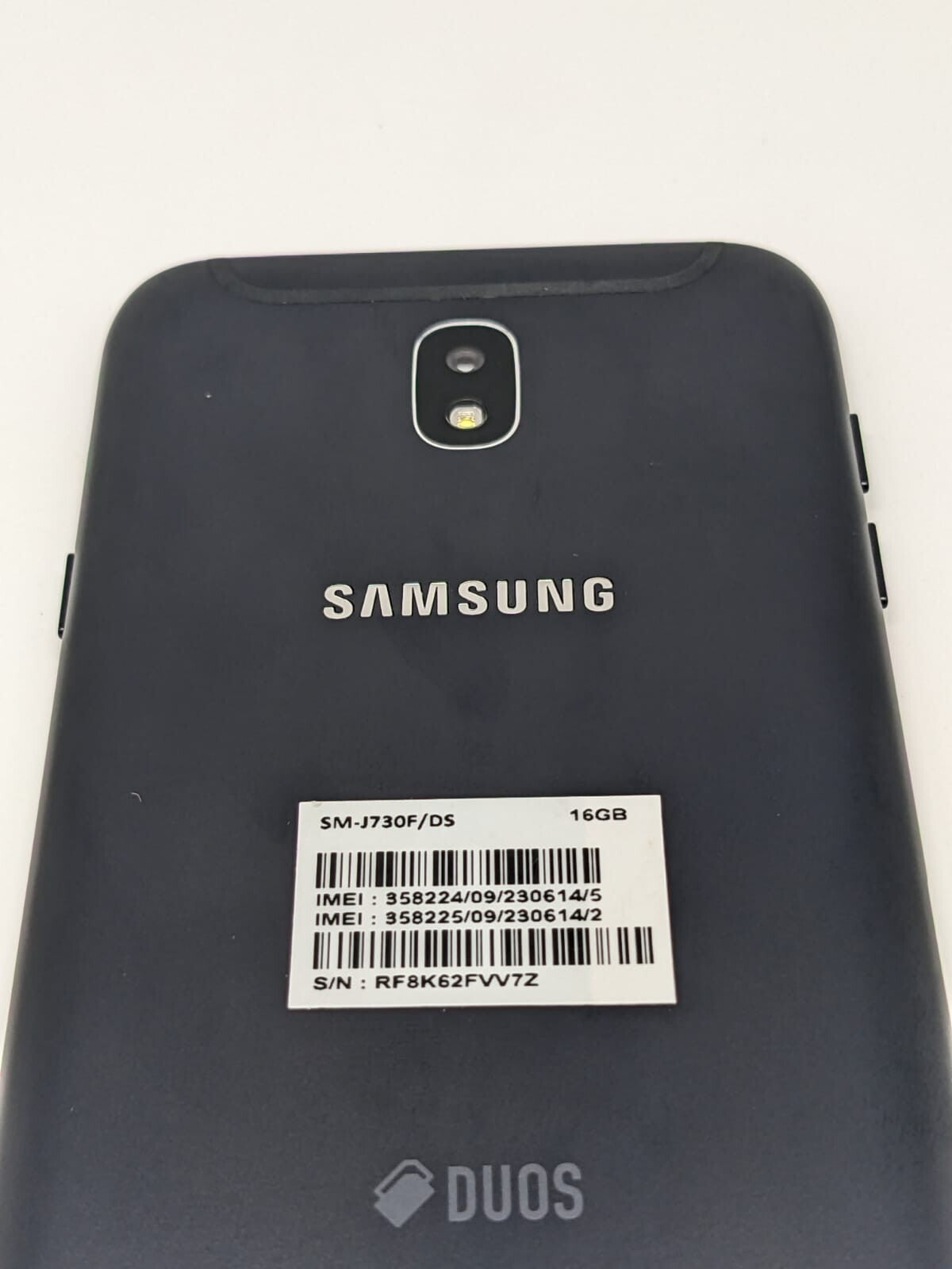 Samsung Galaxy J7 2017 SM-J730F/DS Schwarz 16GB | OHNE SIMLOCK