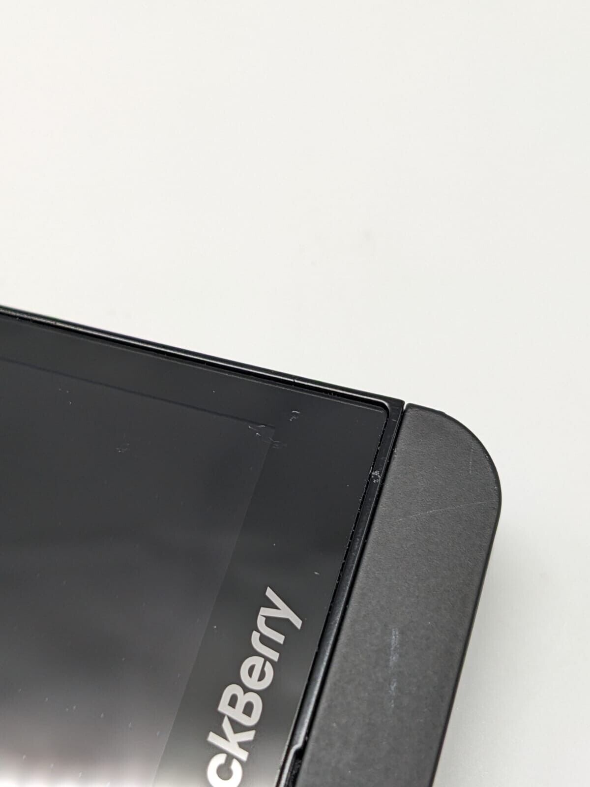 BlackBerry Z10 16GB Schwarz | OHNE AKKU | UNGETESTET  #X6