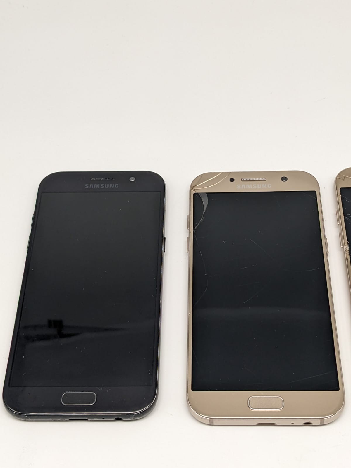 3x Samsung Galaxy A5 SM-A520F Teilespender Ersatzteile Konvolut Sammlung Posten